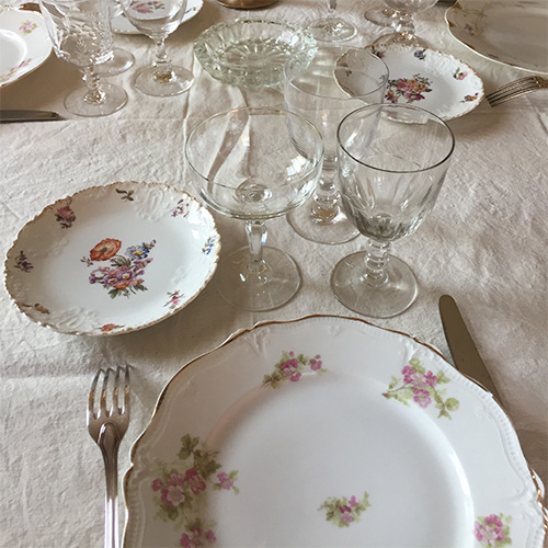 table assiettes plates - location vaisselle ancienne